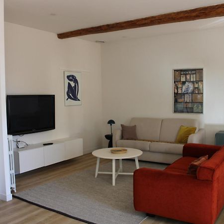 Maison Chaleureuse Avec Grande Terrasse Nîmes Buitenkant foto